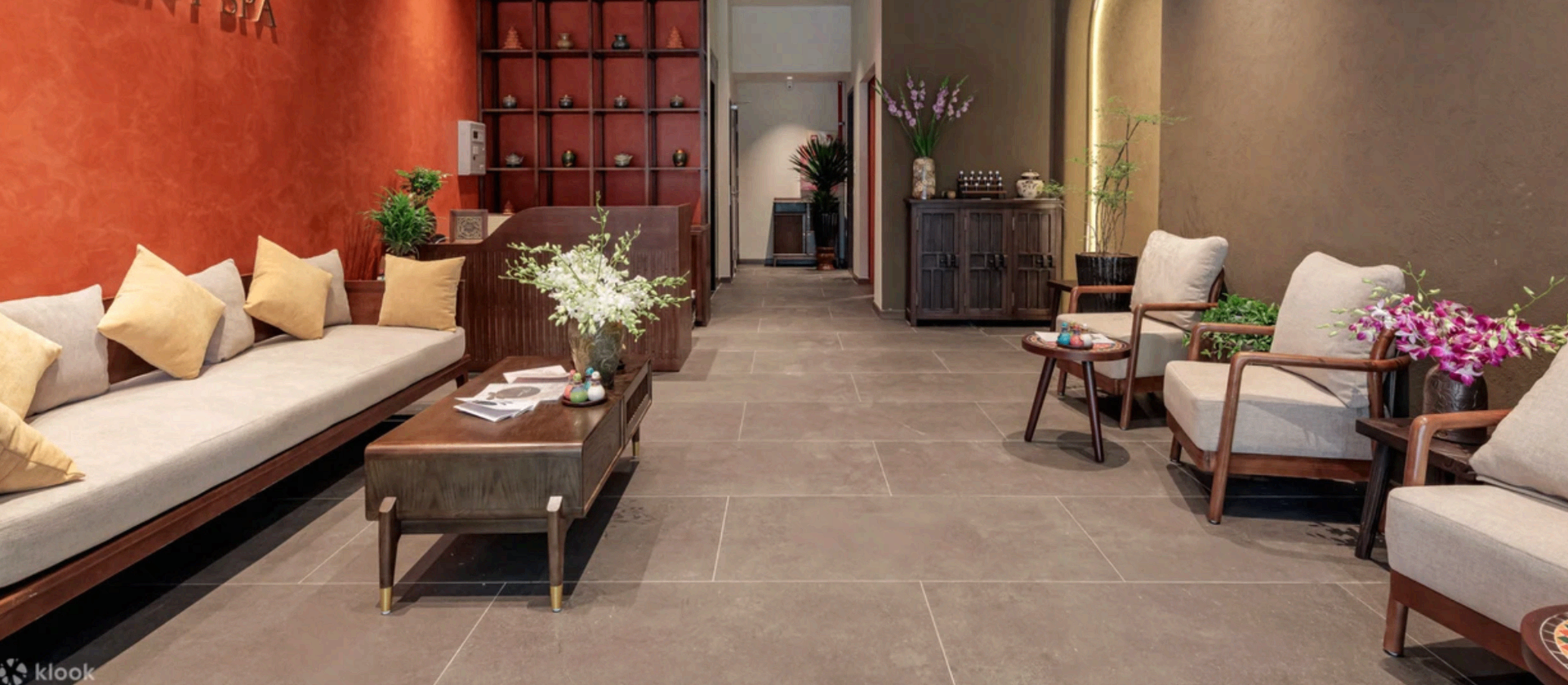 Paz Spa Bali reception lounge with warm terracotta walls
